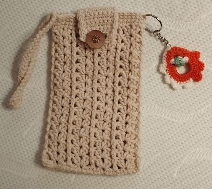 765. Horgolt telefontok videóval