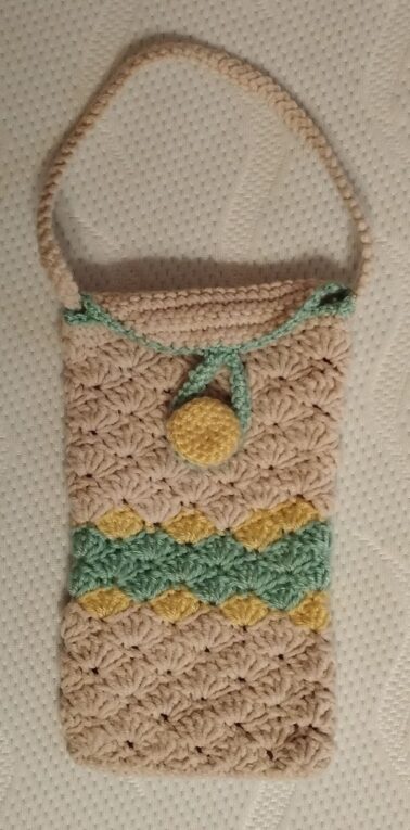 767. Horgolt telefontok