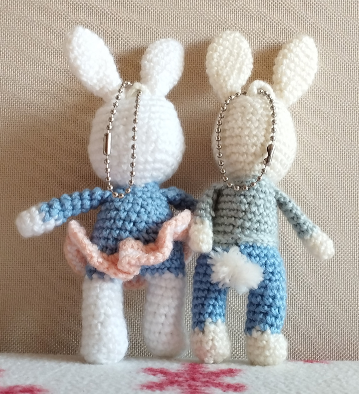 Amigurumi kulcstartó nyulak