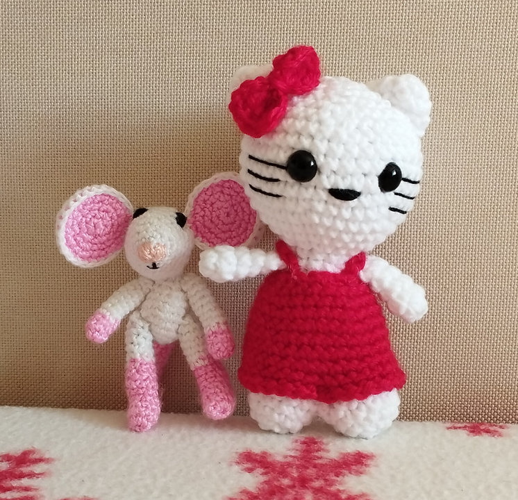 Amigurumi Hello Kitty kulcstartó