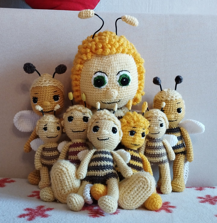 785. Amigurumi méhecskék