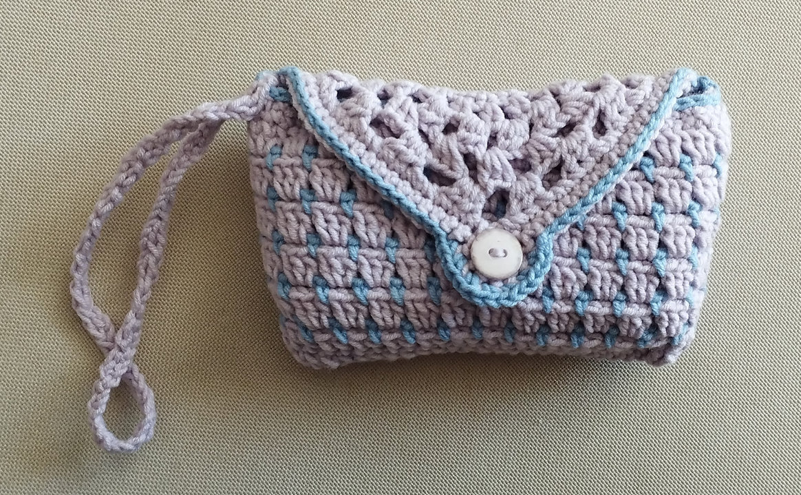 804. Horgolt zsebkendőtartó leírással