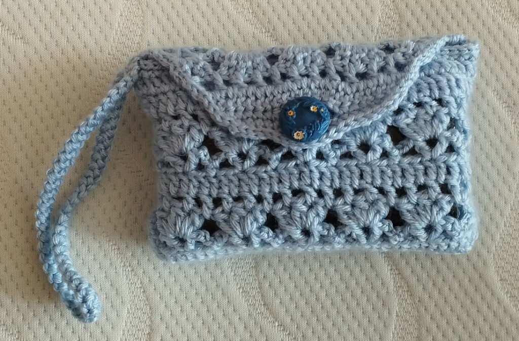 Horgolt zsebkendőtartó