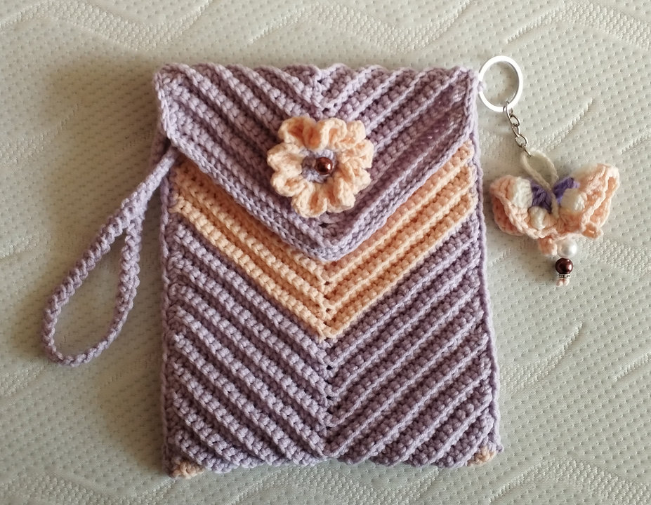 796. Horgolt kulcstartós neszeszer videóval