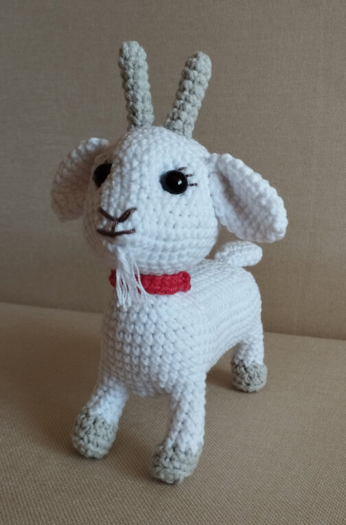 827. Amigurumi kecske videóval
