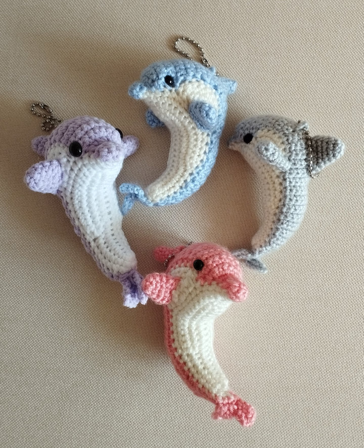 Amigurumi kulcstartó delfin